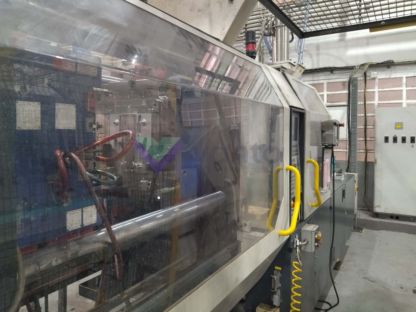 DEMAG ERGOTECH 420 / 810 - 2300 420t injection molding machine (2004) id10950